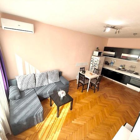 Lovely City Center 1Bd, 1Bt Apartment Sófia Exterior foto