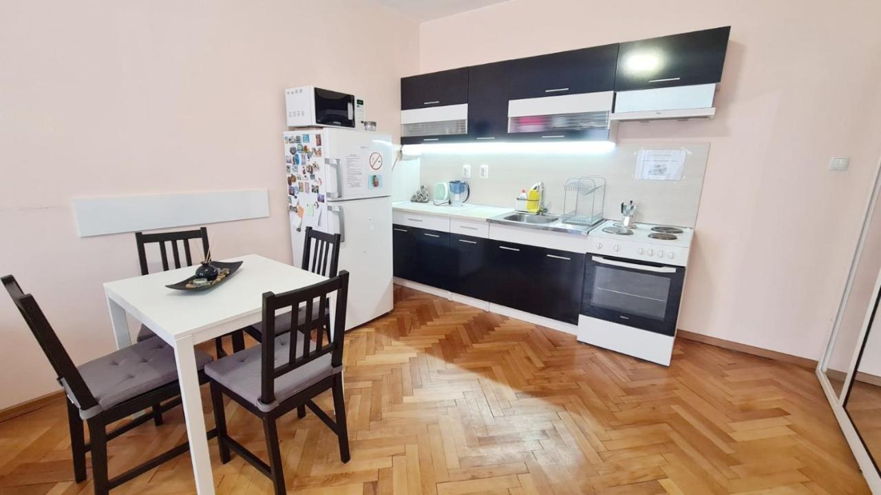 Lovely City Center 1Bd, 1Bt Apartment Sófia Exterior foto